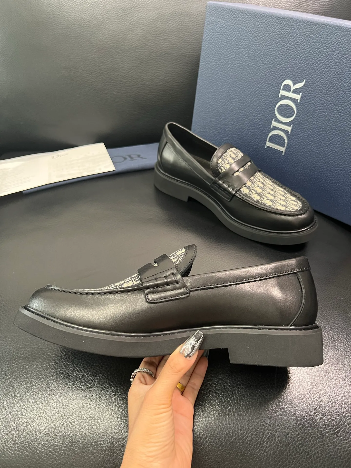 Men's men's shoes💰860 Dior top crafts Dior counter synchronization, original factory configuration, original cowhide fabric imported from Italy, breathable and comfortable imported water-dyed cow lining, sole: original factory special supply original sole super comfortable, original factory with single goods high quality, you can enter and exit the counter at will, welcome to compare counter synchronization, code number 39-44 (order 38 45) 85853